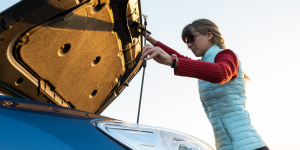 What to Do When Your Car Breaks Down: Roadside Assistance and Emergency Tips for Vehicle Safety